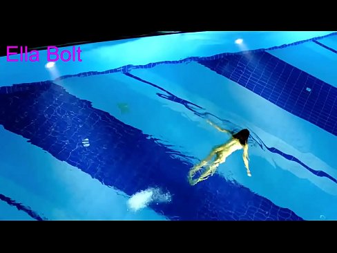 ❤️ No puedo dejar de mirar, joven rubia pillada nadando desnuda en la piscina del complejo ELLA BOLT ❤️ Video de sexo en es.ru-pp.ru ❌️❤️❤️❤️❤️❤️❤️❤️